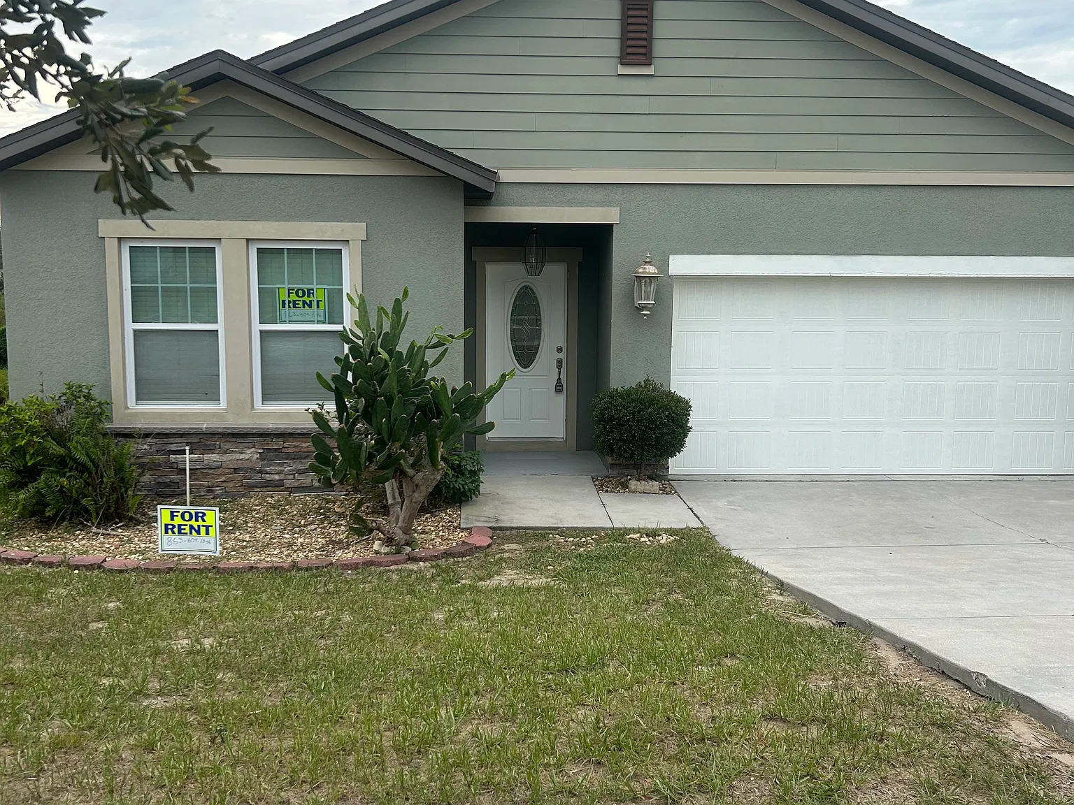 3 bed, 1636 sqft, $2,100 — Photo 1