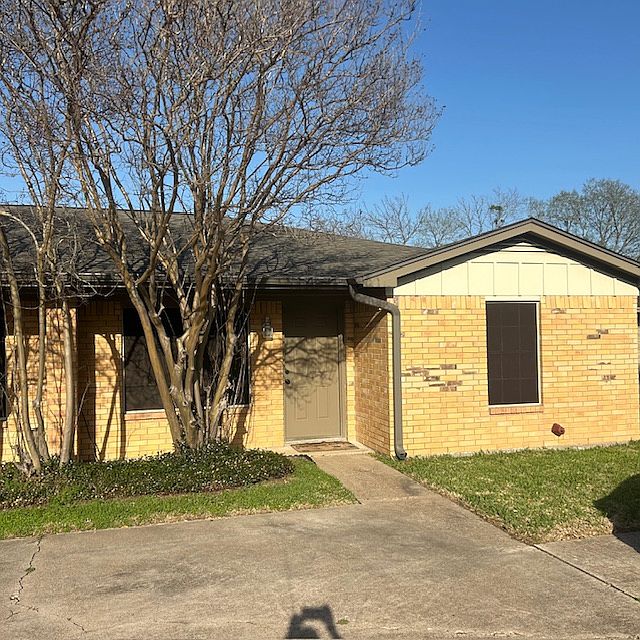 1st image of 2407 Cornell Dr