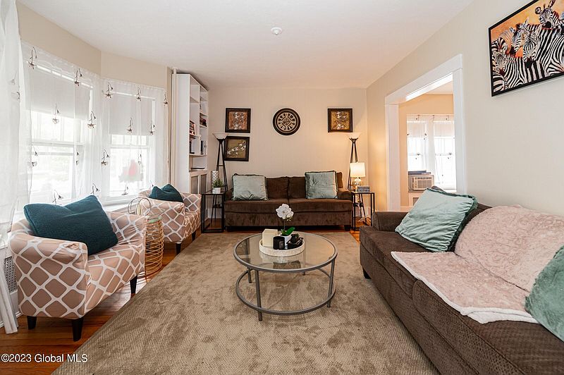 5th image of 57 Edgecomb Street