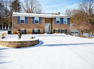 2725 W Bardonner Rd, Gibsonia, PA 15044