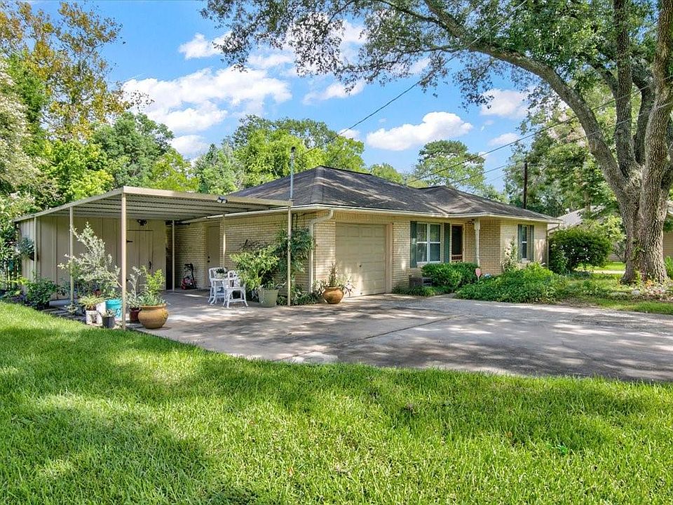 1st image of 205 Pecan Dr