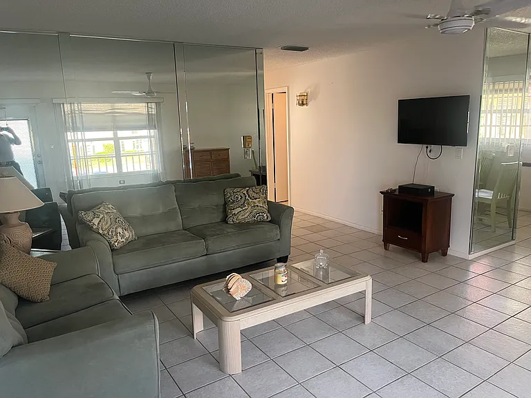 75 Royal Oak Ct #206 — Photo 3