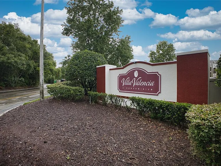 8225 Claire Ann Dr #203 — Photo 34