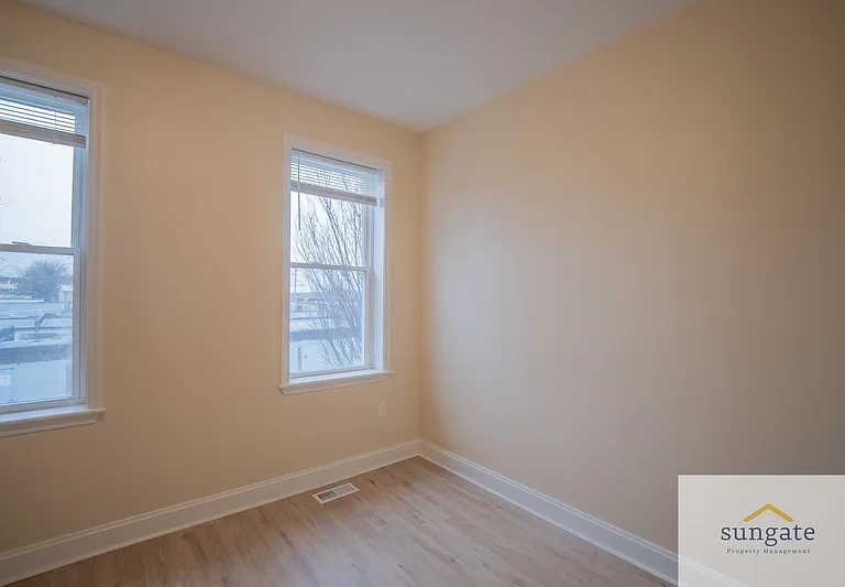 3205 Esther Pl — Photo 17