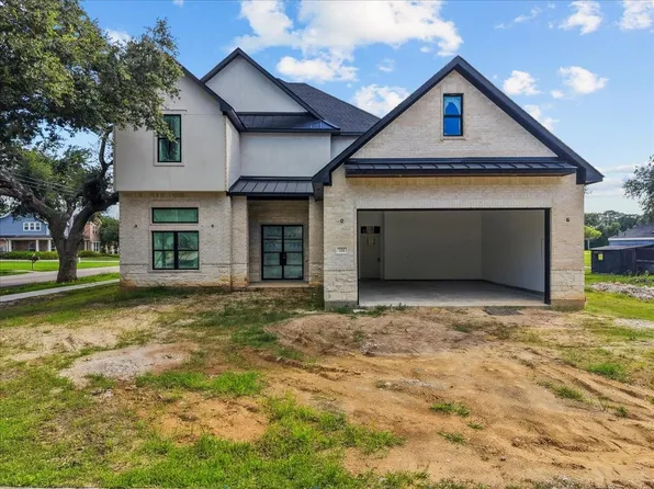 721 S Kansas Ave, League City, TX 77573