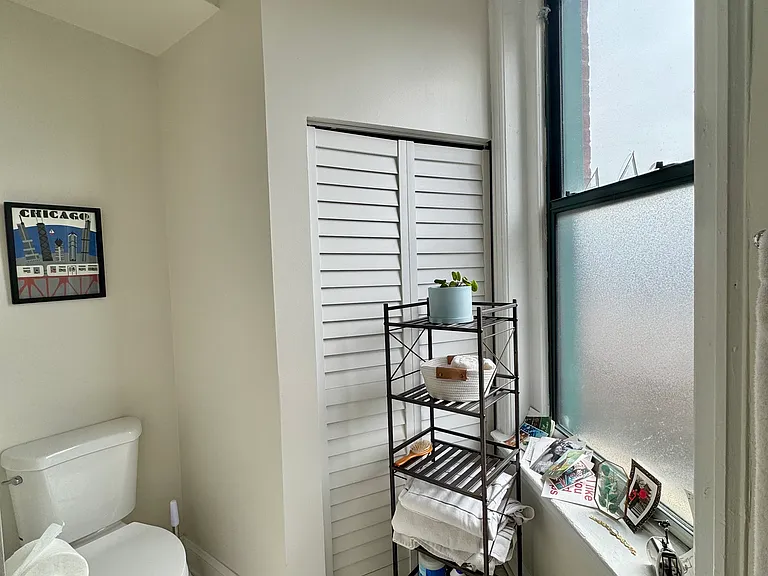 1574 N Milwaukee Ave #3W — Photo 9