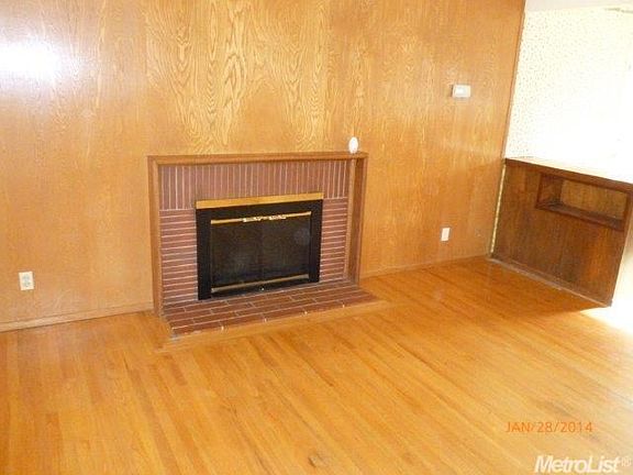 2nd image of 10408 Hollydale Way