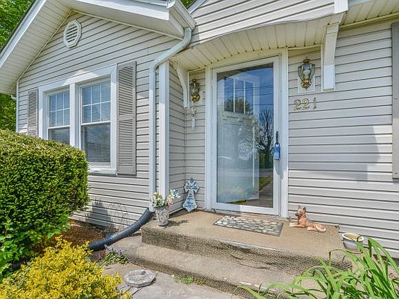 2nd image of 221 Magnolia Dr