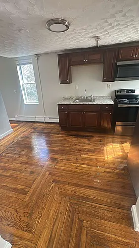 14 South St #2R Photo 1