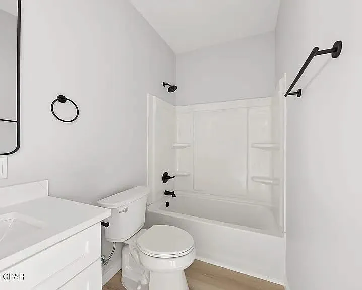 3 bed, 1175 sqft, $2,150 — Photo 3