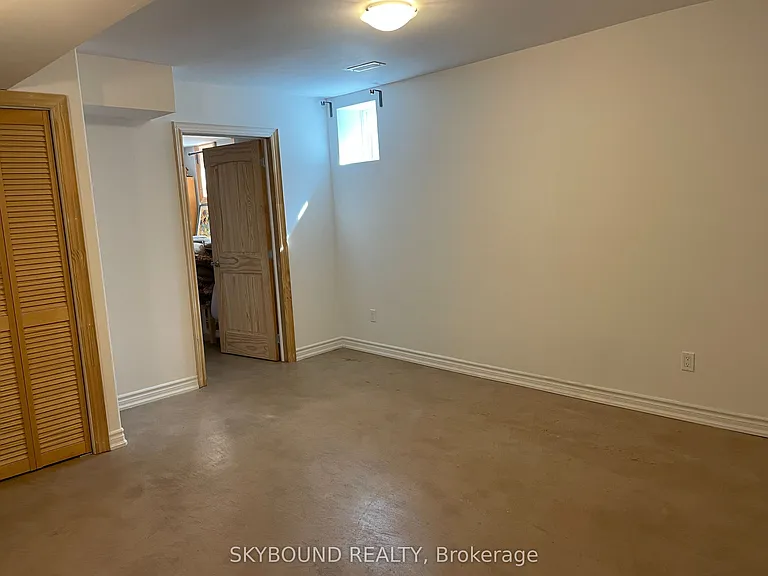 538 Runnymede Rd #BASEMENT — Photo 6