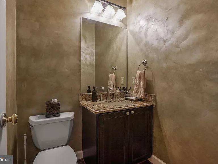 9864 Walker Glen Ct — Photo 26