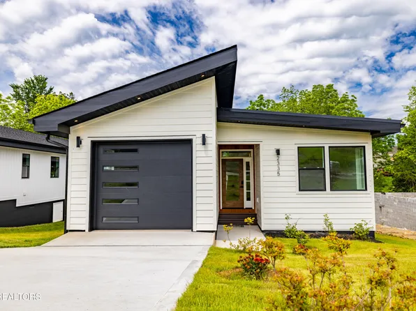 2335 Rock Gardens Dr, Sevierville, TN 37876