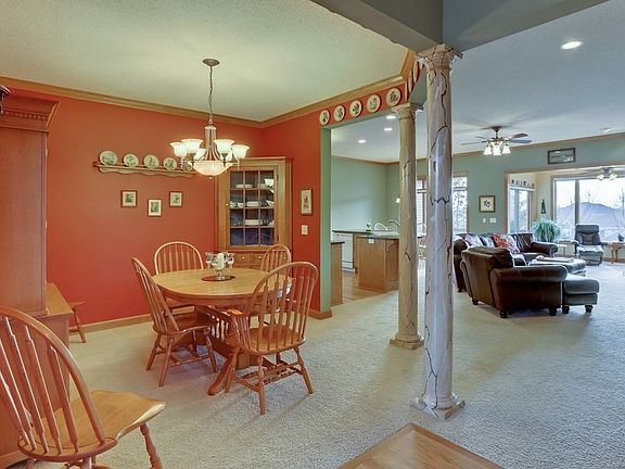 3rd image of 11367 Hillcrest Dr N