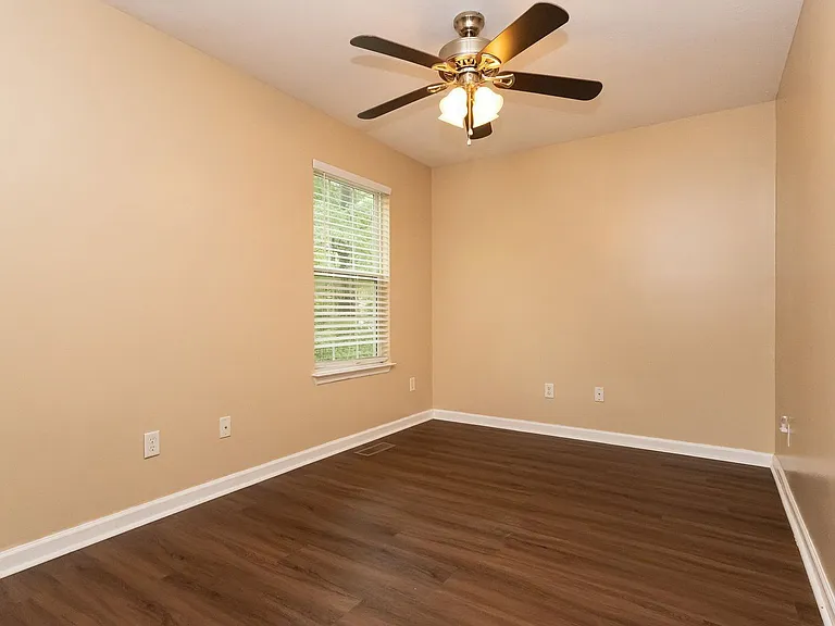 4705 Montview Dr — Photo 18