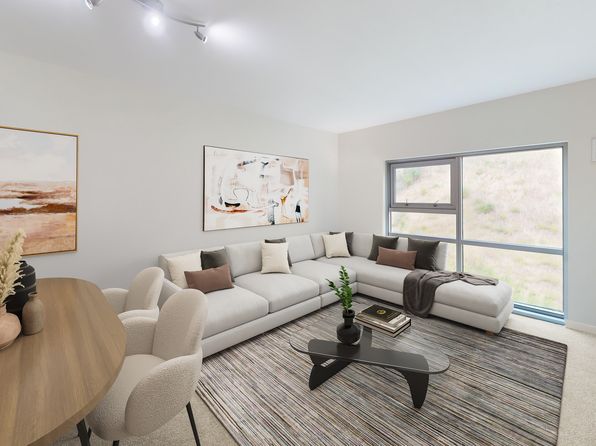 1 Mandalay Pl UNIT 902