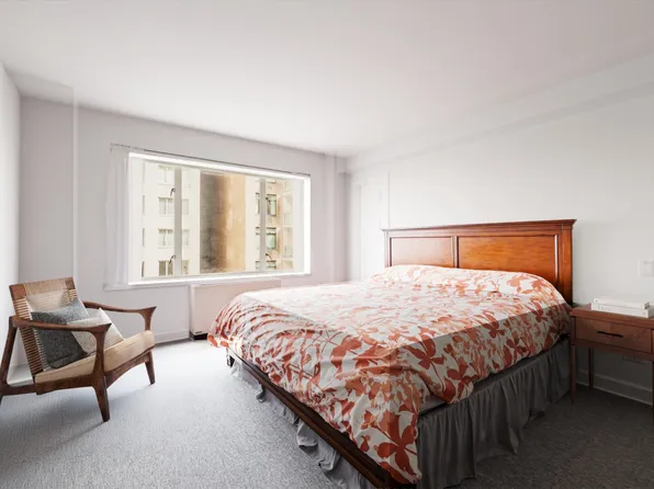 200 East 57th Street image 3 of 7