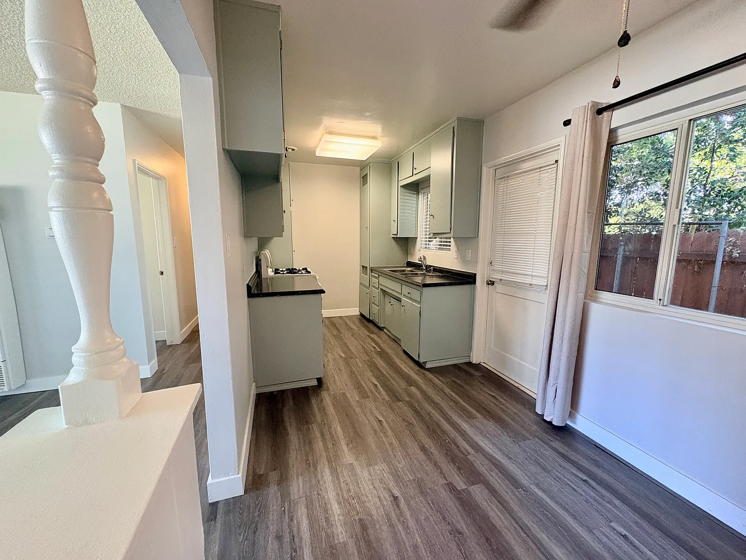 1 bed, 500 sqft, $1,800 — Photo 4