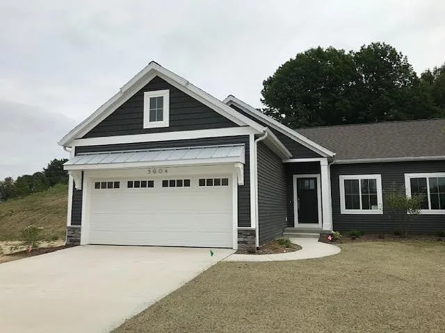 5904 Gleneagle Trl #140 photo 1