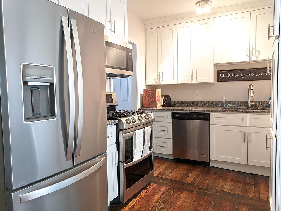 1st image of 132 Gesler St APT 2