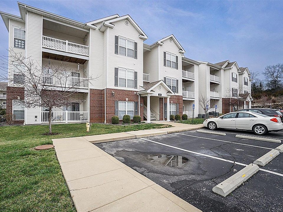 1st image of 25 Kassebaum Ln APT 300