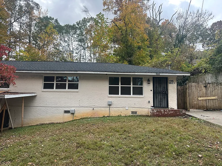 2745 Sylvan Rd #1 — Photo 16