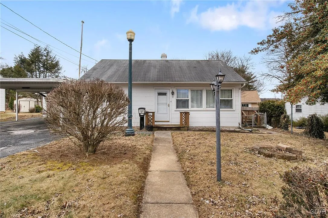 9 Wayne Cir photo 1