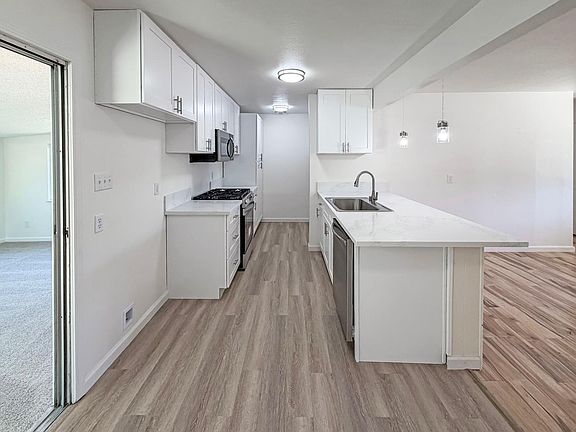 2nd image of 7827 Glen Tree Dr