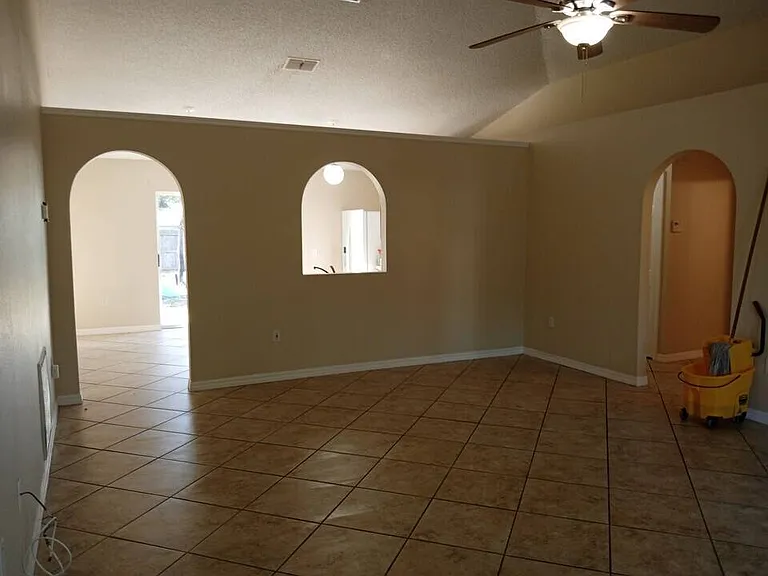 14024 Higgins St — Photo 14