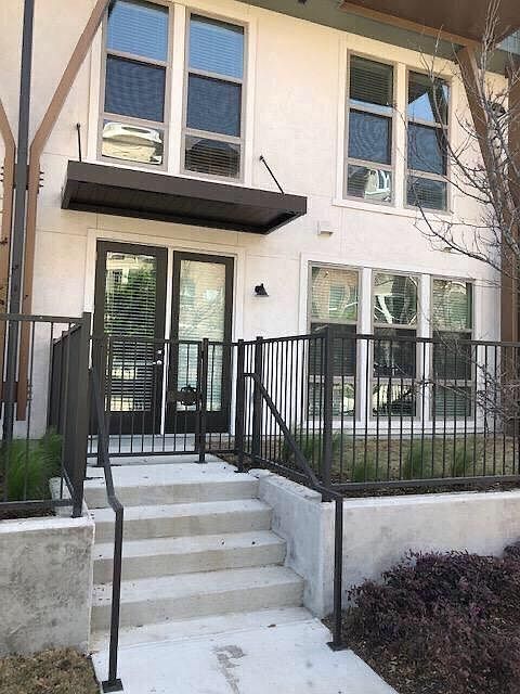 1st image of 5055 Amesbury Dr