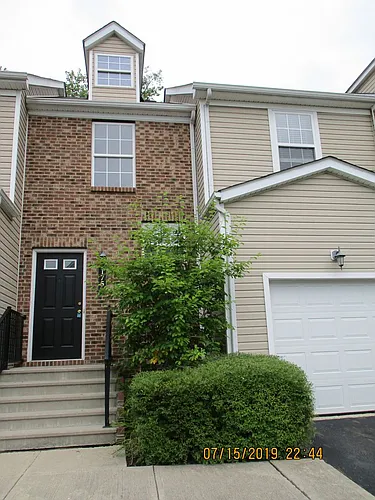 215 Prairiecreek Way Photo 1