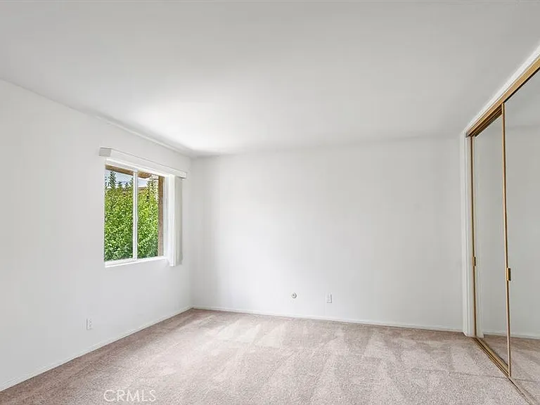 18307 Burbank Blvd #68 — Photo 10