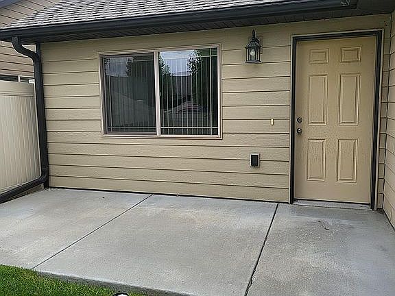 4th image of 1550 River Edge Rd #2