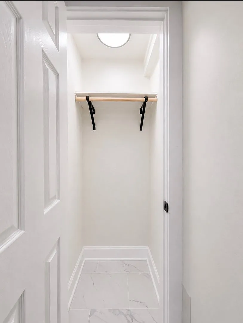 For Rent- 4 bedroom 2 bath remodeled home Available October 1st — Photo 3
