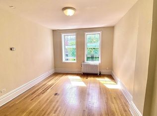318 W 77th St #5R, New York, NY 10024