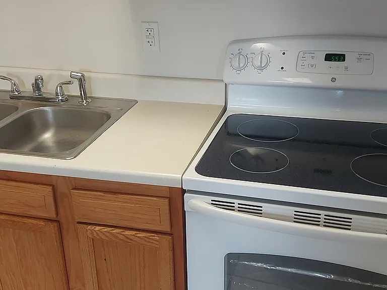 311 S Madison Ave — Photo 6