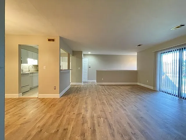 23777 Village House Dr S — Photo 9