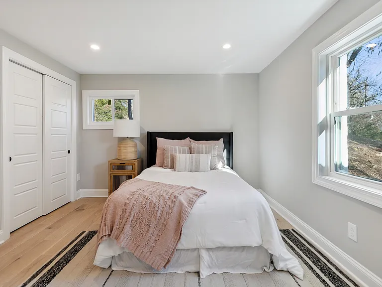 405 Meadowhurst Ln — Photo 37