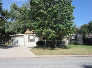 2 Riceland Dr, Hutchinson, KS 67502