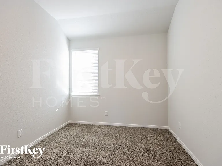 26203 Cooperstown Way — Photo 15