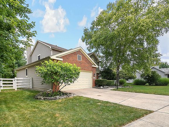 2nd image of 208 Wicklow Dr