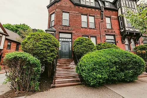 144 Gibbs St #1 Photo 1
