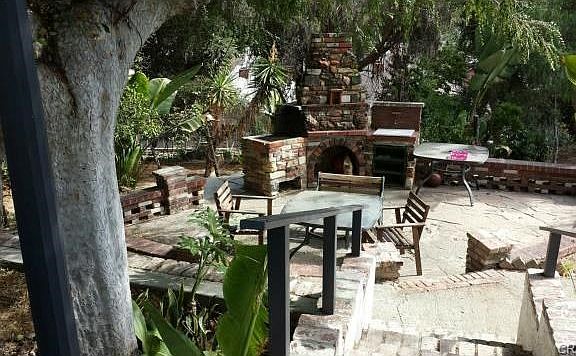 3rd image of 2322 Bullard Ave