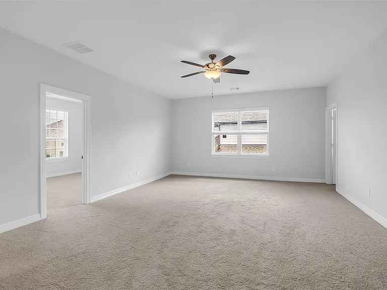 2115 Jitterbug Ln — Photo 17