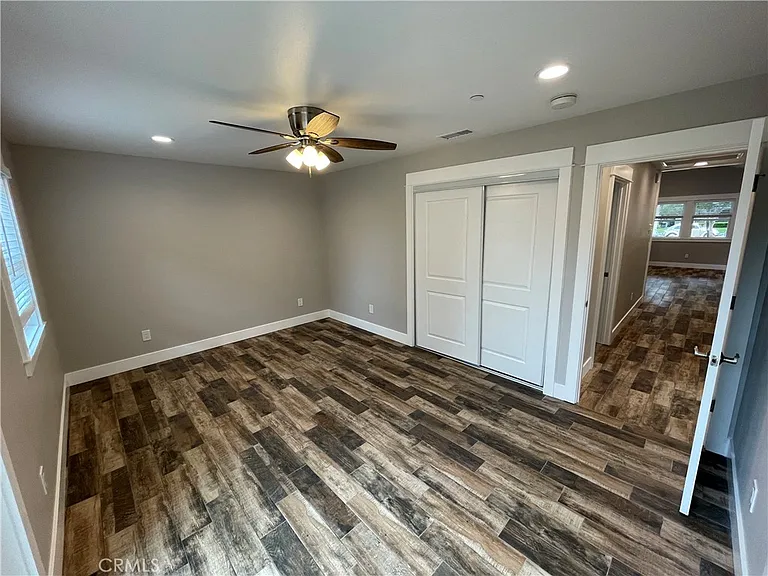 562 E Van Bibber Ave — Photo 23