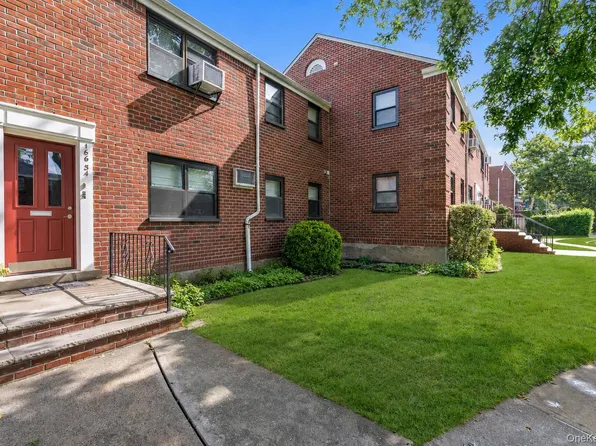 166-54 17th Road #1, Whitestone, NY 11357