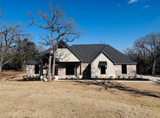 1064 Arbor Vista Dr, Azle, TX 76020
