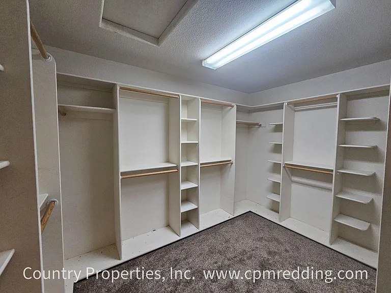 3875 Meadow Oak Way — Photo 17