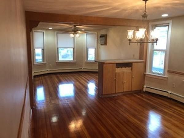 2nd image of 1105 Saratoga St #2