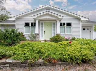 136 Rush Point Rd, Harkers Island, NC 28531